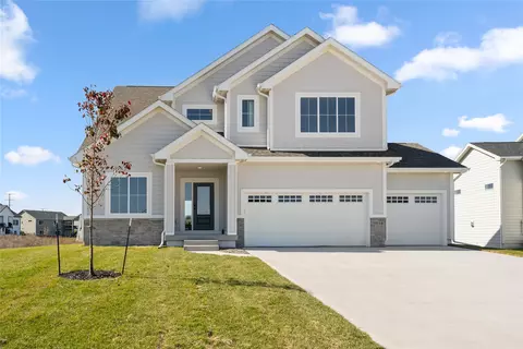 5648 163rd St, Urbandale, IA 50323