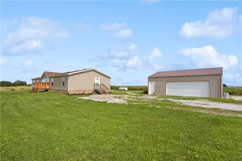 2185 103rd Ave, Knoxville, IA 50138