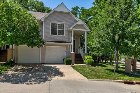 4874 63rd St, Urbandale, IA 50322