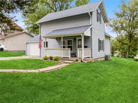 1404 Armory Ave, Chariton, IA 50049