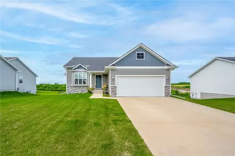 1615 NE 2nd St, Stuart, IA 50250