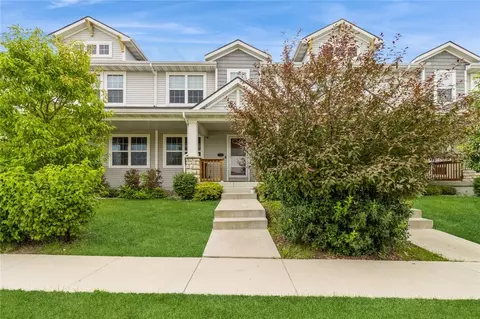 1143 S 91st St, West Des Moines, IA 50266