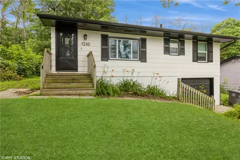1210 Frazier Ave, Des Moines, IA 50315
