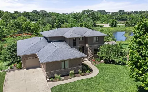 4330 NW 169th Ct, Clive, IA 50325
