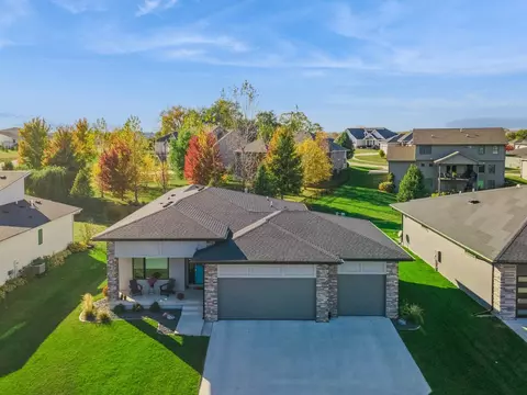 9445 Switchgrass Trl, Norwalk, IA 50211