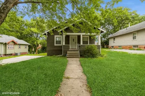 1545 30th St, Des Moines, IA 50311