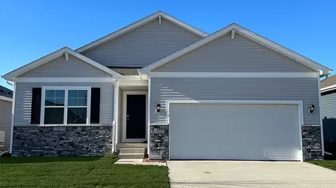 2918 Birchwood Dr, Norwalk, IA 50211