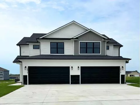2810 Kestrel St, Norwalk, IA 50211