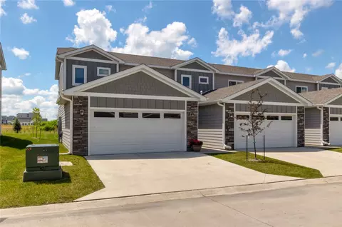 228 NW Greenwood Pl, Waukee, IA 50263