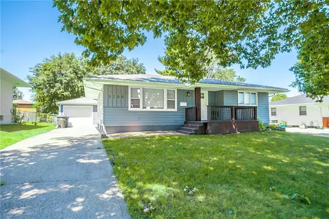 3100 E 26th St, Des Moines, IA 50317