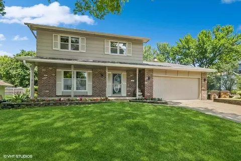 4205 Western Hills Dr, West Des Moines, IA 50265