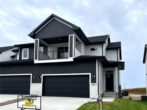 203 NE Country Meadow Ln, Ankeny, IA 50021