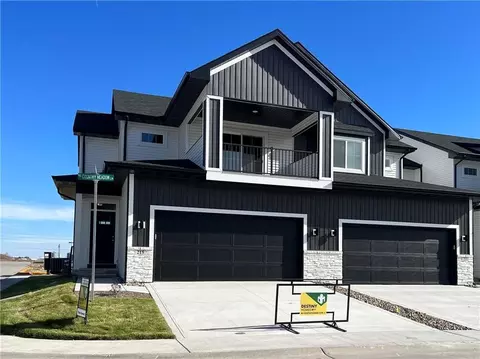 215 NE Country Meadow Ln, Ankeny, IA 50021