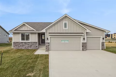 1455 NW Bull Run Ct, Waukee, IA 50263