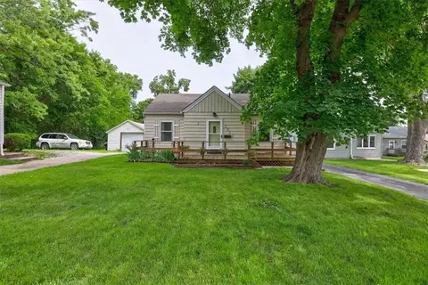 3022 Hubbell Ave, Des Moines, IA 50317