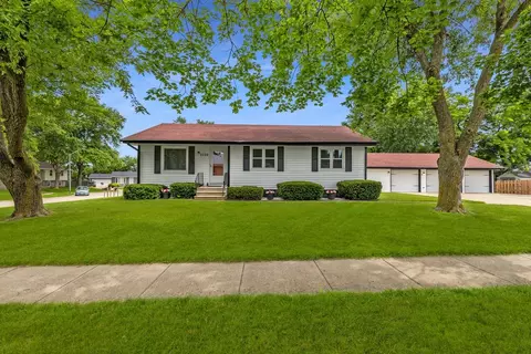 2228 E Rose Ave, Des Moines, IA 50320