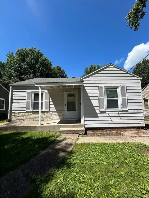 612 Morton Ave, Des Moines, IA 50313