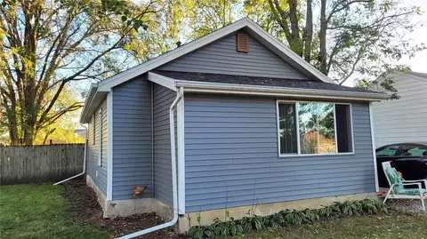 108 Lally St, Des Moines, IA 50315