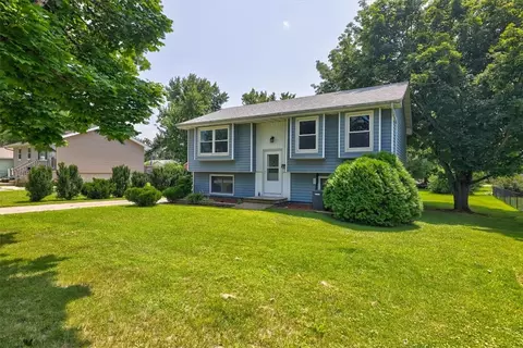 424 Fairview Dr, Madrid, IA 50156