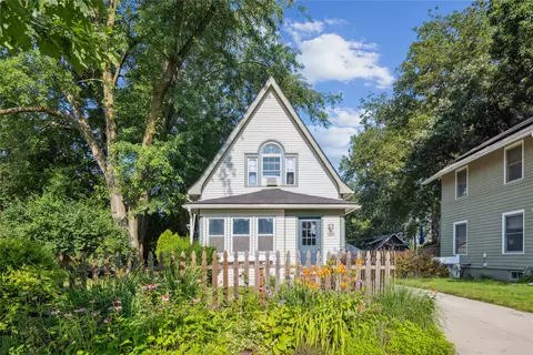 1430 32nd St, Des Moines, IA 50311