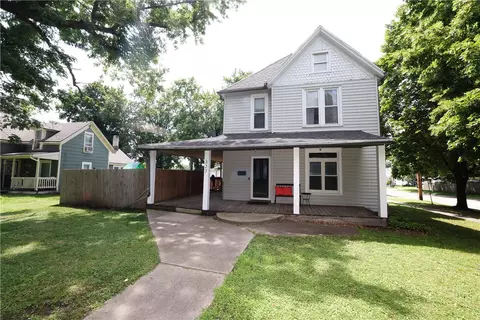 327 Monona St, Boone, IA 50036