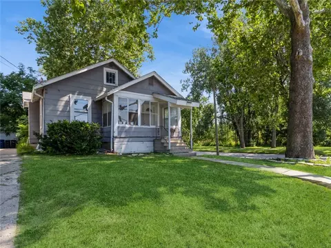 5501 University Ave, Des Moines, IA 50311