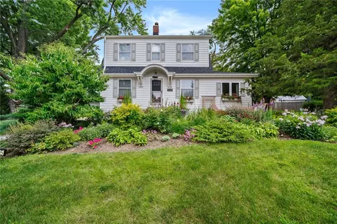4815 Algonquin Rd, Des Moines, IA 50311