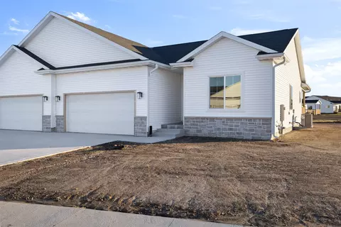 4502 NW 17th St, Ankeny, IA 50023