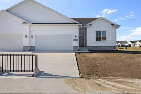 1610 NW Driftwood Dr, Ankeny, IA 50023