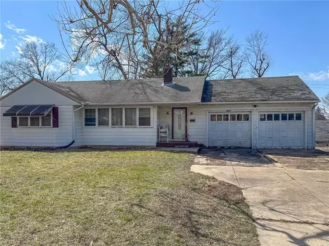 1405 S Center St, Marshalltown, IA 50158