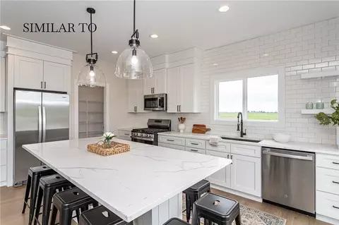 1602 NW Driftwood Dr, Ankeny, IA 50023