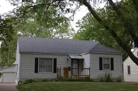 1906 55th St, Des Moines, IA 50310