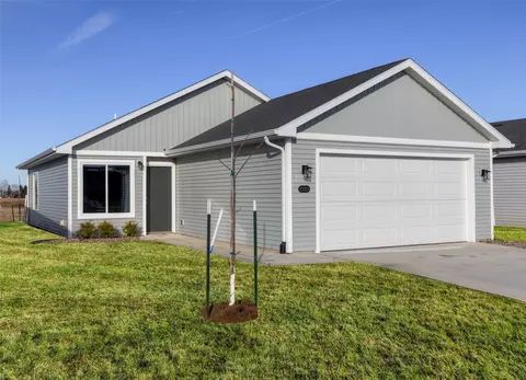 2223 Legacy Dr, Norwalk, IA 50211