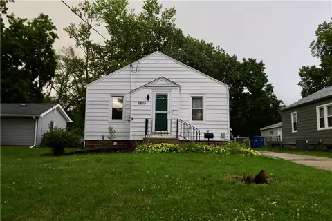 2615 53rd St, Des Moines, IA 50310