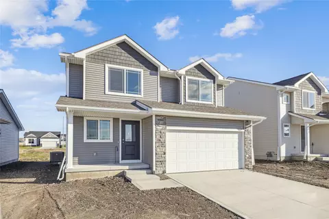 715 NE Meadow Landing Dr, Ankeny, IA 50021