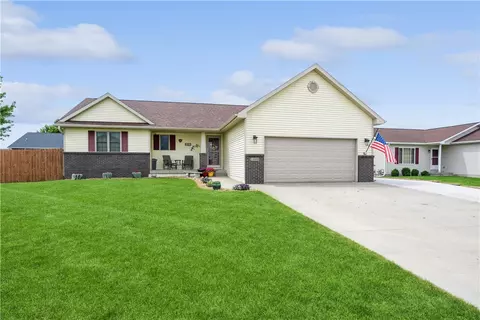 1005 13th St SE, Bondurant, IA 50035