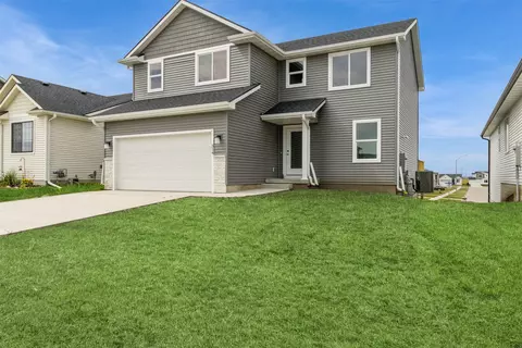 314 NE Country Meadow Dr, Ankeny, IA 50021