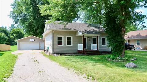 3235 E Aurora Ave, Des Moines, IA 50317