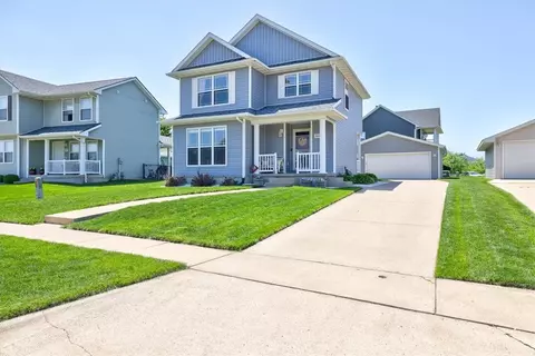 2808 SW White Birch Dr, Ankeny, IA 50023