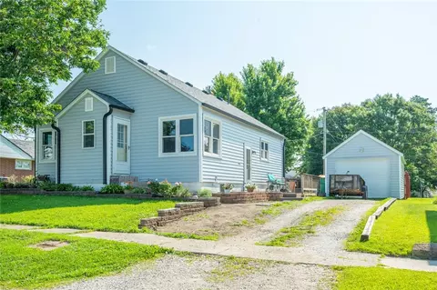 208 2nd Ave, Collins, IA 50055