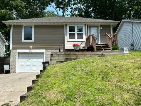 3524 Garfield Ave, Des Moines, IA 50317