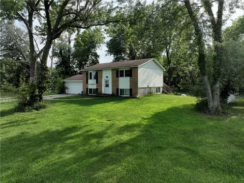 6846 150th Ave, Indianola, IA 50125