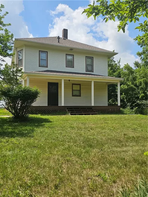15176 J Ave, Perry, IA 50220
