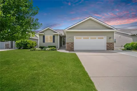 204 NE 23rd Ct, Grimes, IA 50111