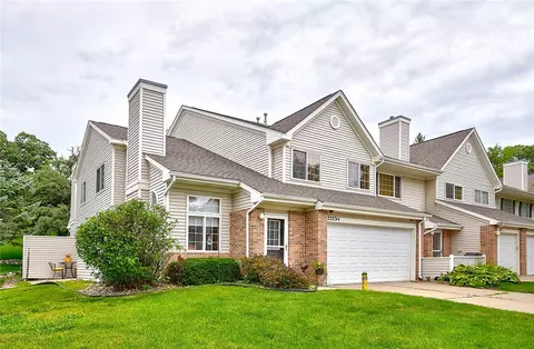 2223 Grand Ave #1, West Des Moines, IA 50265