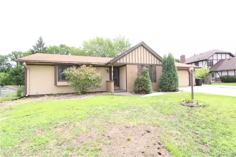 1209 Levin Dr, Knoxville, IA 50138