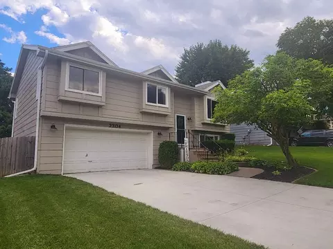 2304 Park Dr, West Des Moines, IA 50265