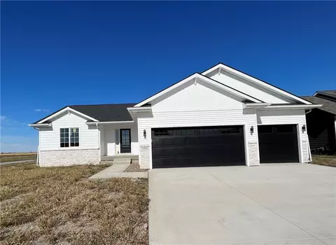 232 11th Ct NW, Bondurant, IA 50035