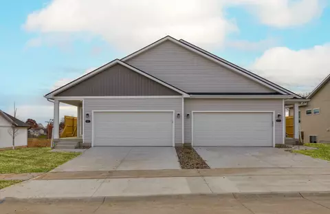 810 Linden St, Carlisle, IA 50047
