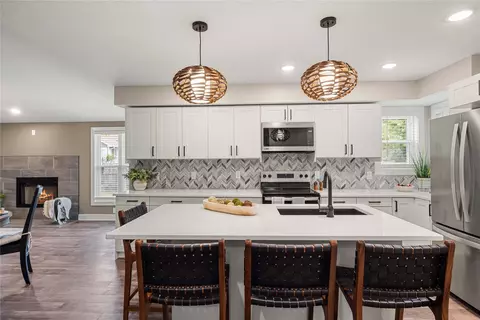 2621 NW 17th St, Ankeny, IA 50023